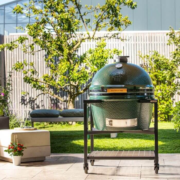 Big Green Egg 2XLarge Lifestyle 1