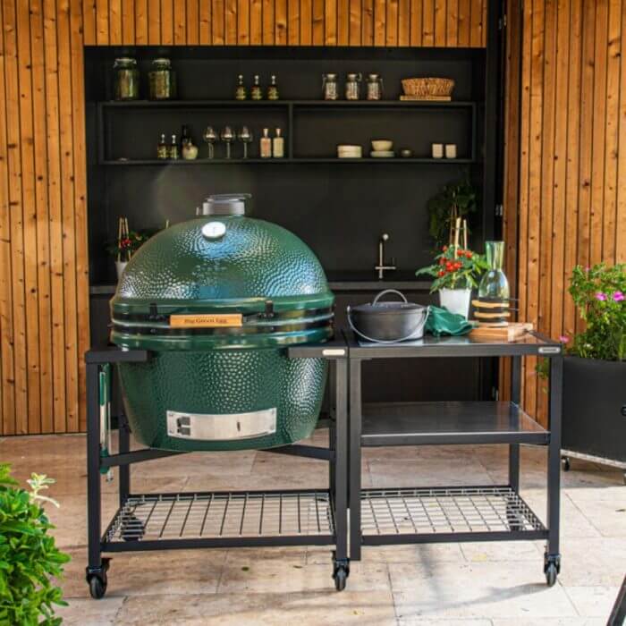 Big Green Egg 2XLarge Lifestyle 3