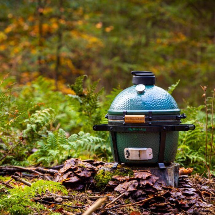 Big Green Egg MiniMax Lifestyle 2