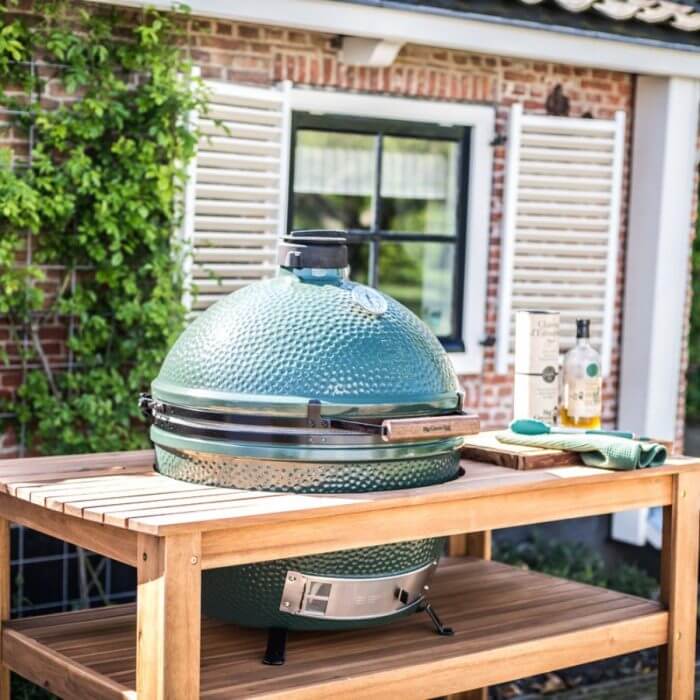 Big Green Egg XLarge Lifestyle 3