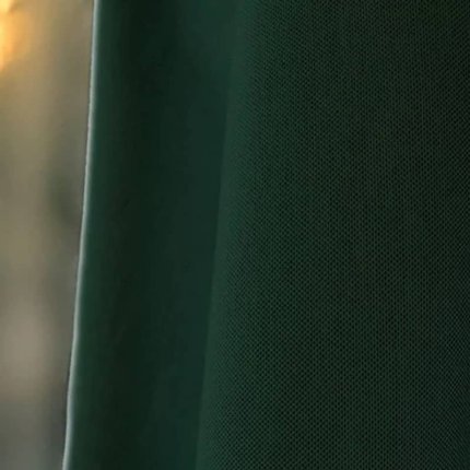 Ciemnozielona tkanina Sunbrella o matowym wykończeniu