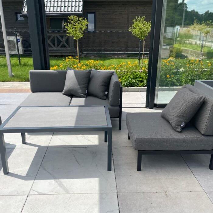 zestawy wypoczynkowe na balkon modern3