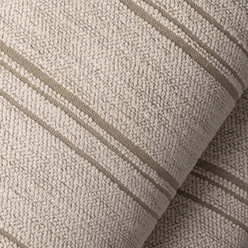 Harvest_Kaolin_HAR_19201(3) tkanina z pętelkową strukturę bouclé, która jest bardzo wyraźna i nadaje materiałowi wyjątkową miękkość oraz trójwymiarowość