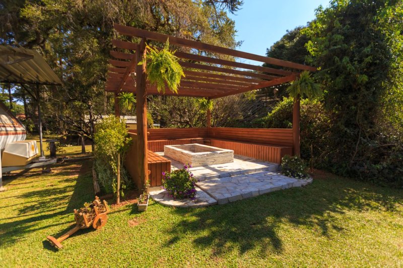 Pergola przyścienna